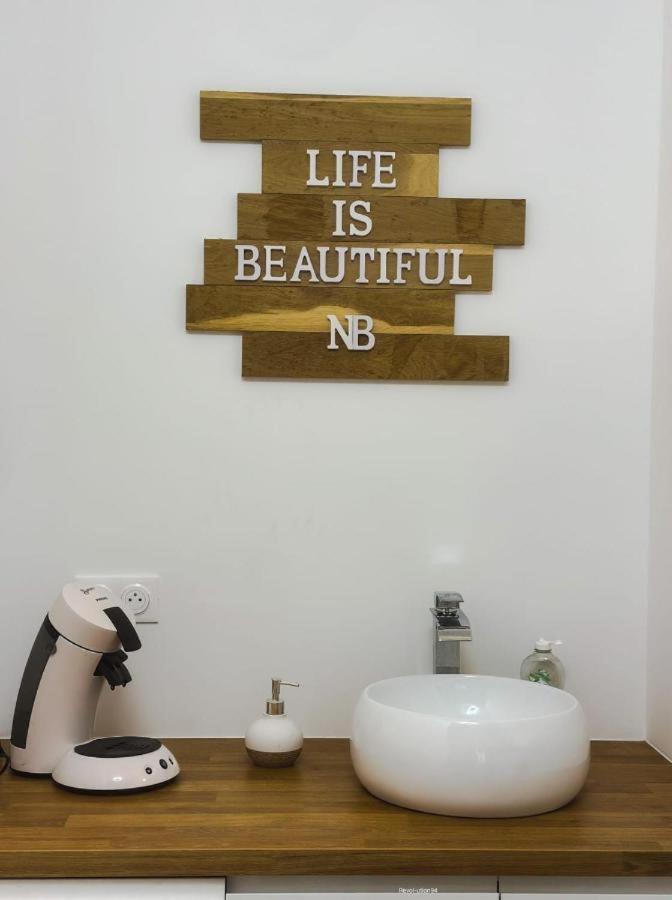 Spacieux Appart Terrasse Metro Hopital 4Pers Wifi Вилжуиф Екстериор снимка