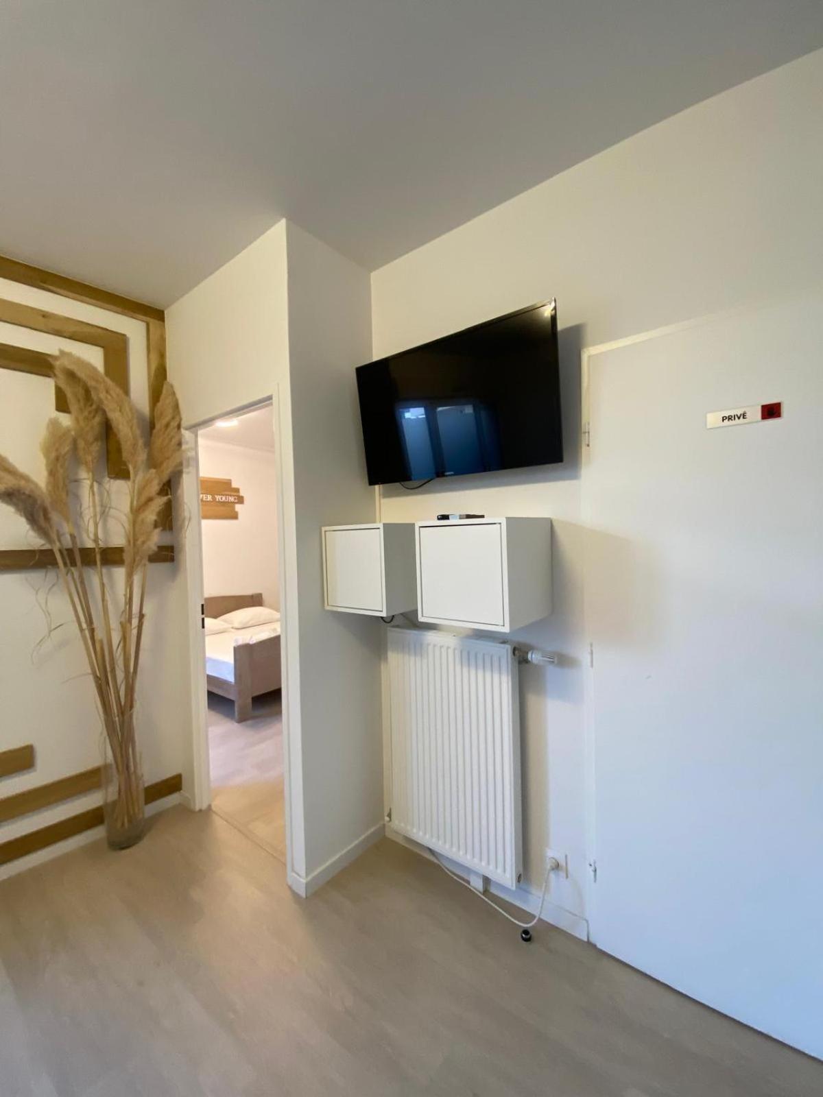 Spacieux Appart Terrasse Metro Hopital 4Pers Wifi Вилжуиф Екстериор снимка