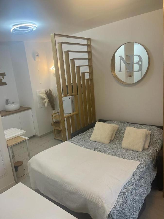 Spacieux Appart Terrasse Metro Hopital 4Pers Wifi Вилжуиф Екстериор снимка