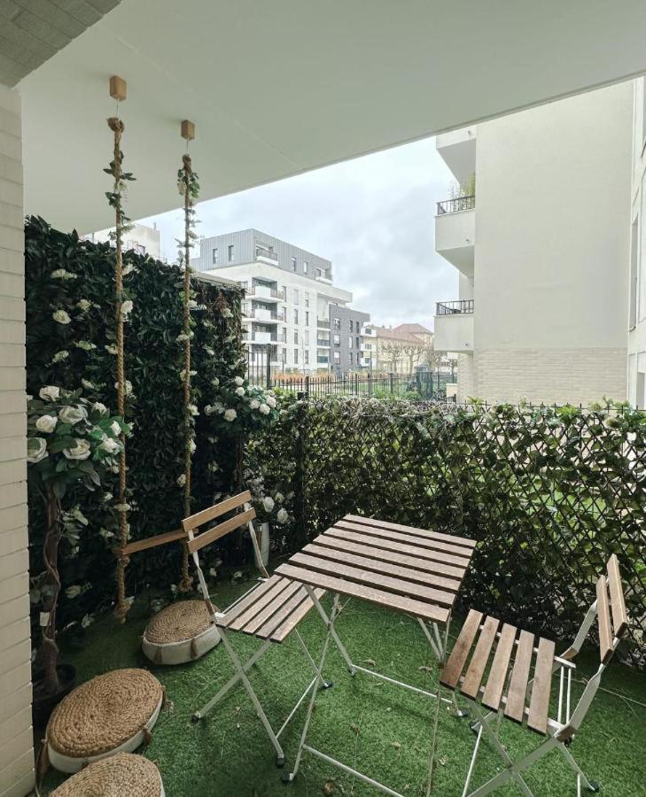 Spacieux Appart Terrasse Metro Hopital 4Pers Wifi Вилжуиф Екстериор снимка