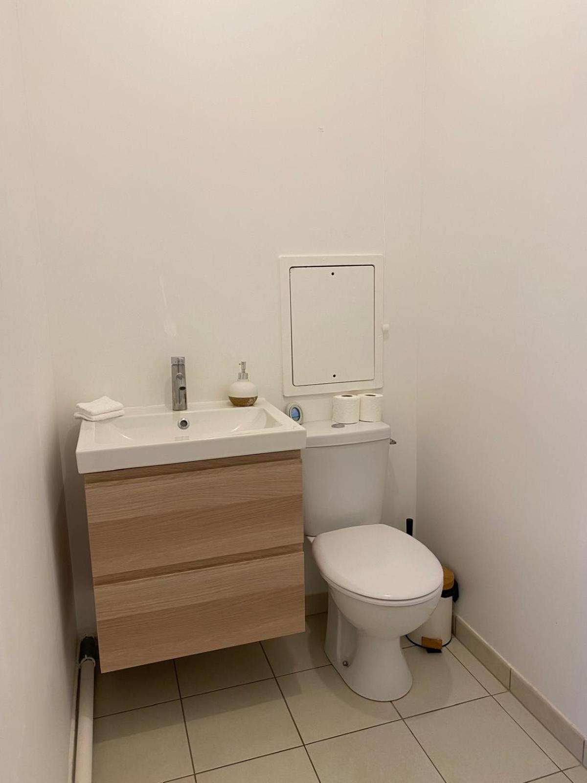 Spacieux Appart Terrasse Metro Hopital 4Pers Wifi Вилжуиф Екстериор снимка